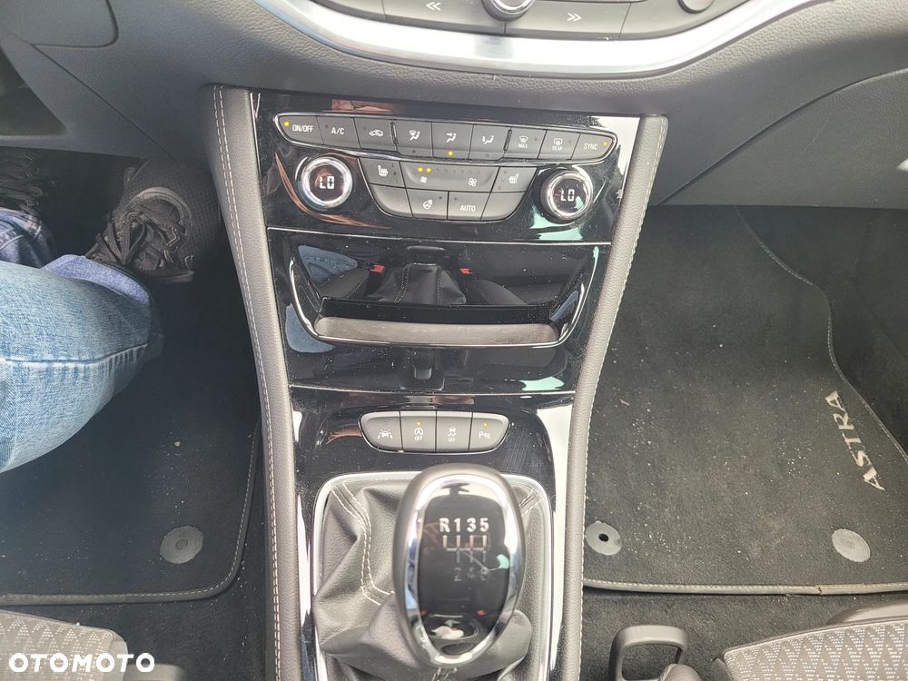 Opel Astra 1.6 CDTI DPF ecoFLEX TourerStart/Stop Exklusiv - 11