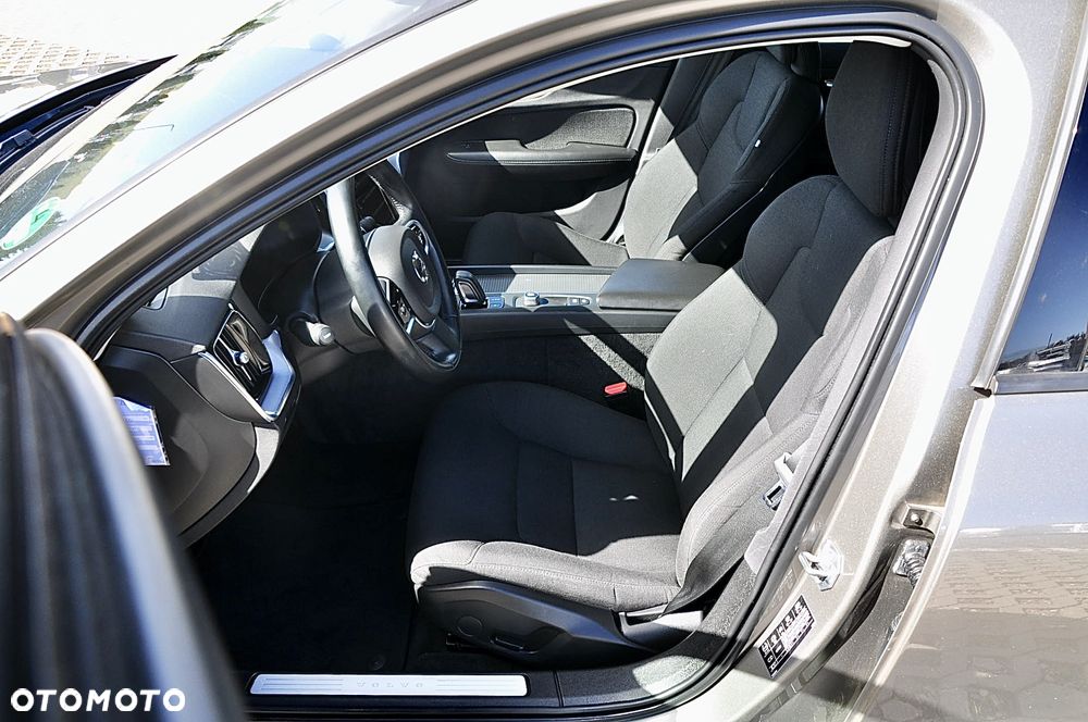 Volvo V60 B3 B Geartronic Momentum - 29