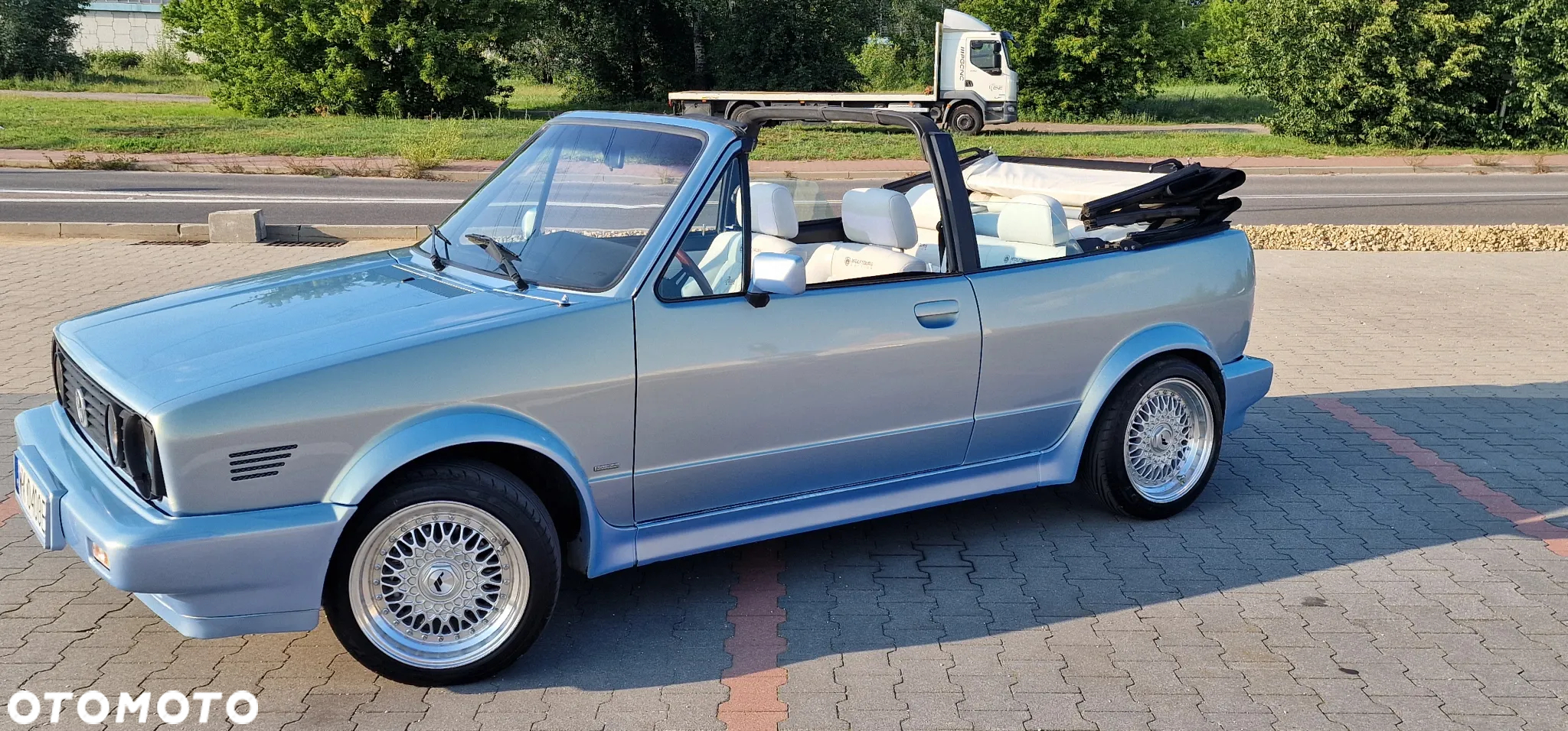 Volkswagen Golf 1.8 GTI - 12