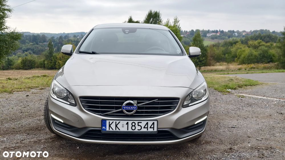 Volvo V60 D2 Momentum - 8