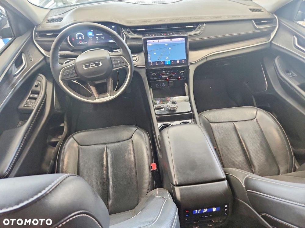 Jeep Grand Cherokee - 8