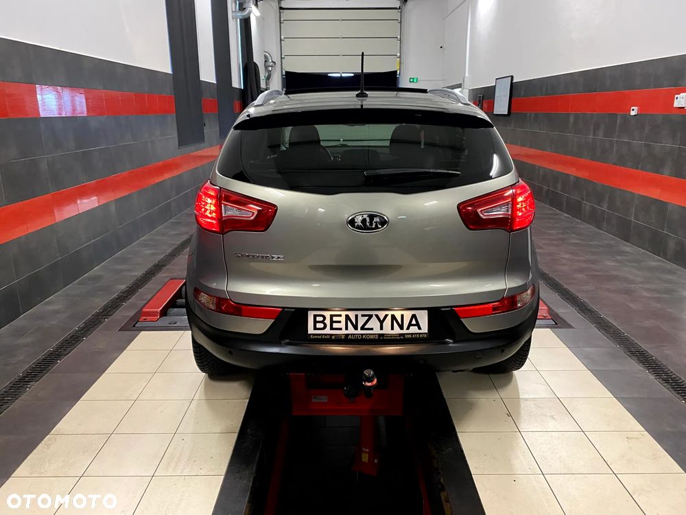 Kia Sportage 2.0 M - 10