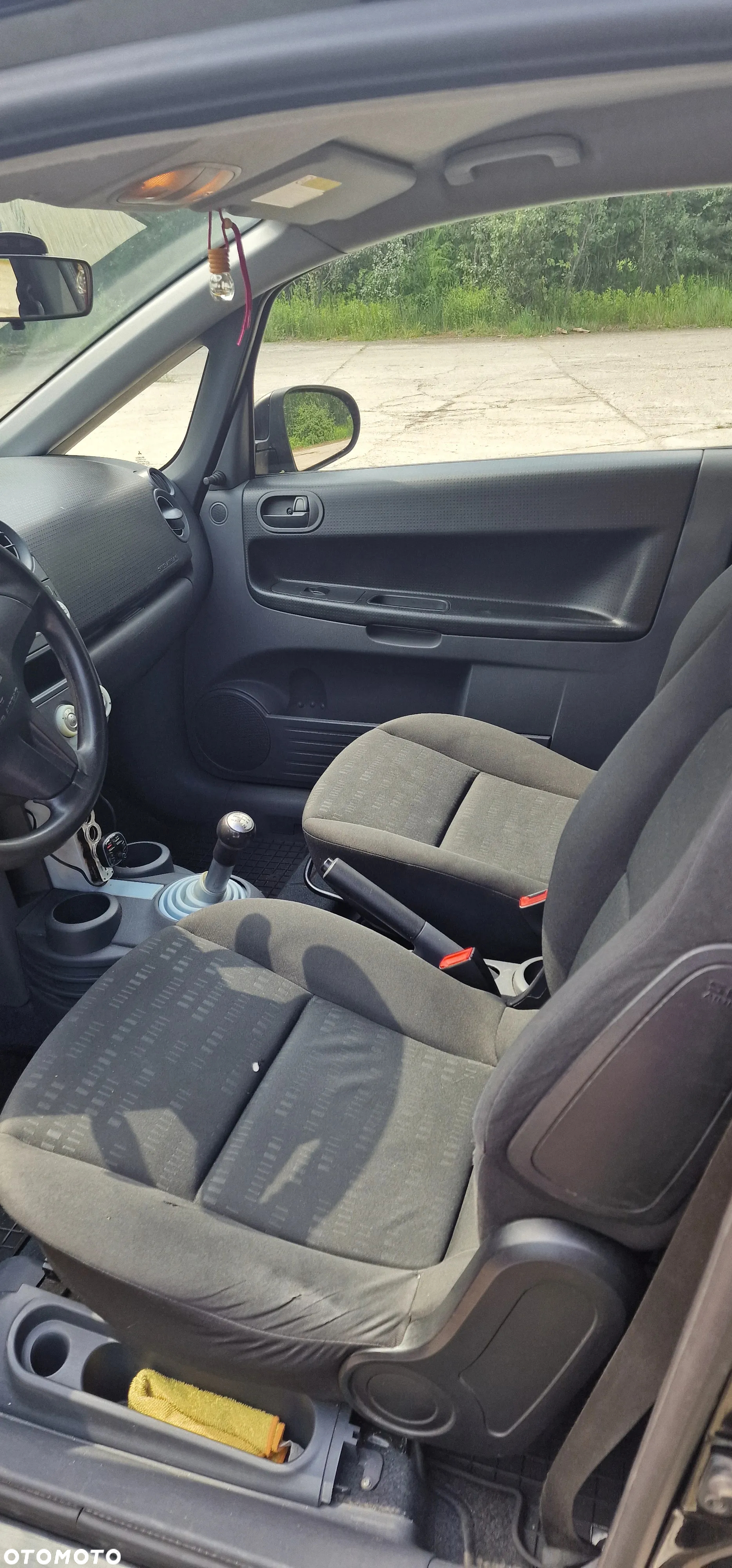Mitsubishi Colt - 9