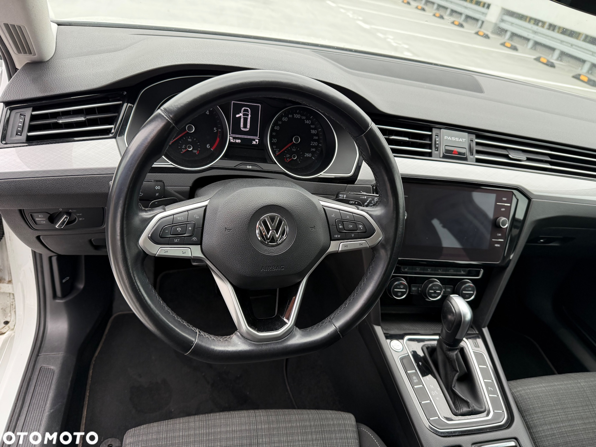Volkswagen Passat 2.0 TDI EVO Business DSG - 17