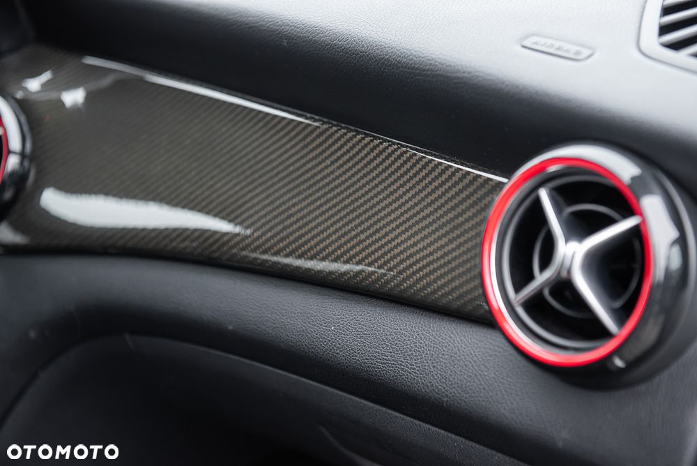 Mercedes-Benz GLA 200 7G-DCT Edition 1 - 32