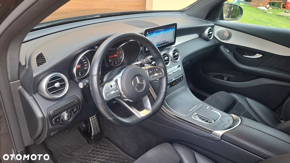 Mercedes-Benz GLC 200 d 4Matic 9G-TRONIC AMG Line Plus - 36
