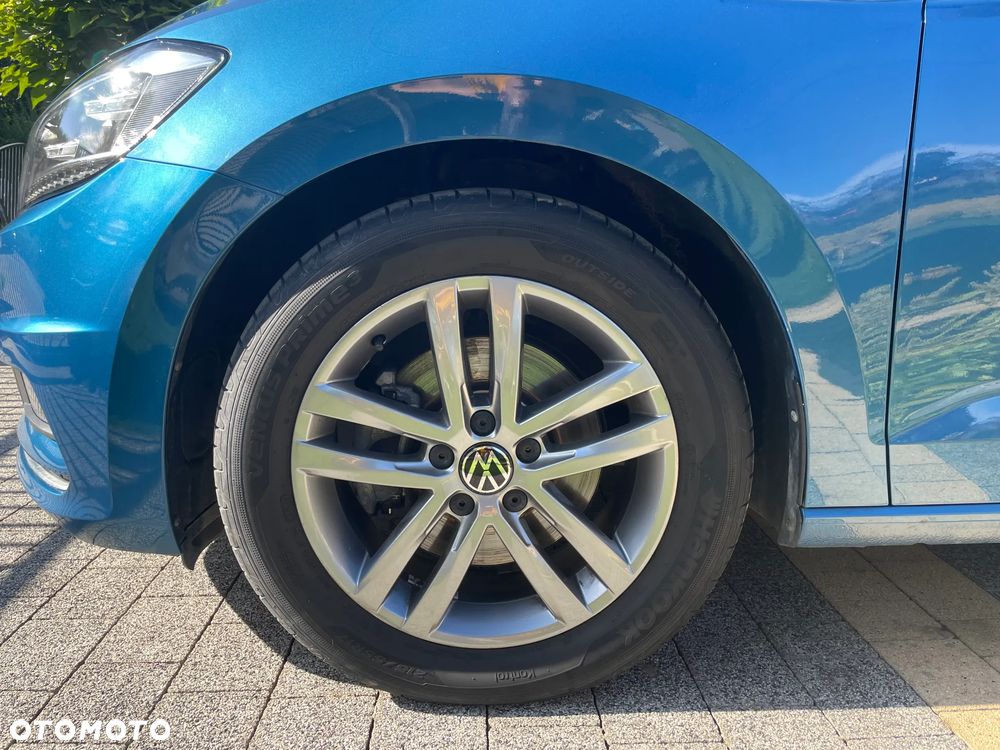 Volkswagen Touran - 21
