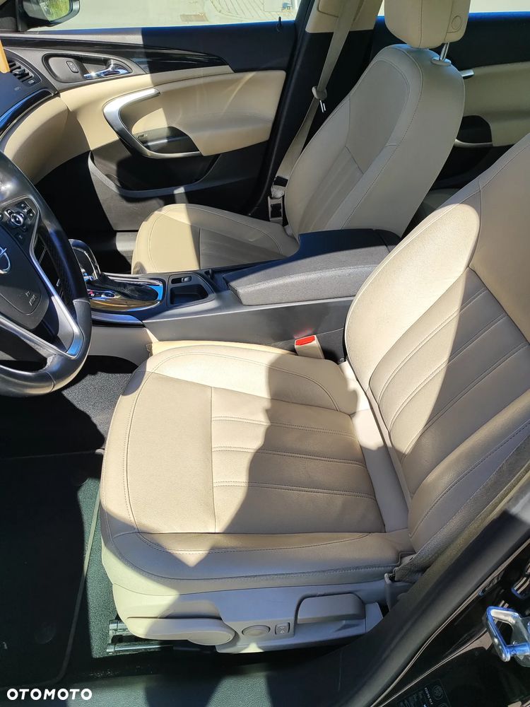 Opel Insignia 2.0 CDTI - 12