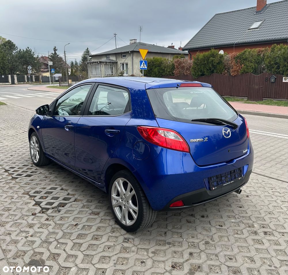 Mazda 2 - 6