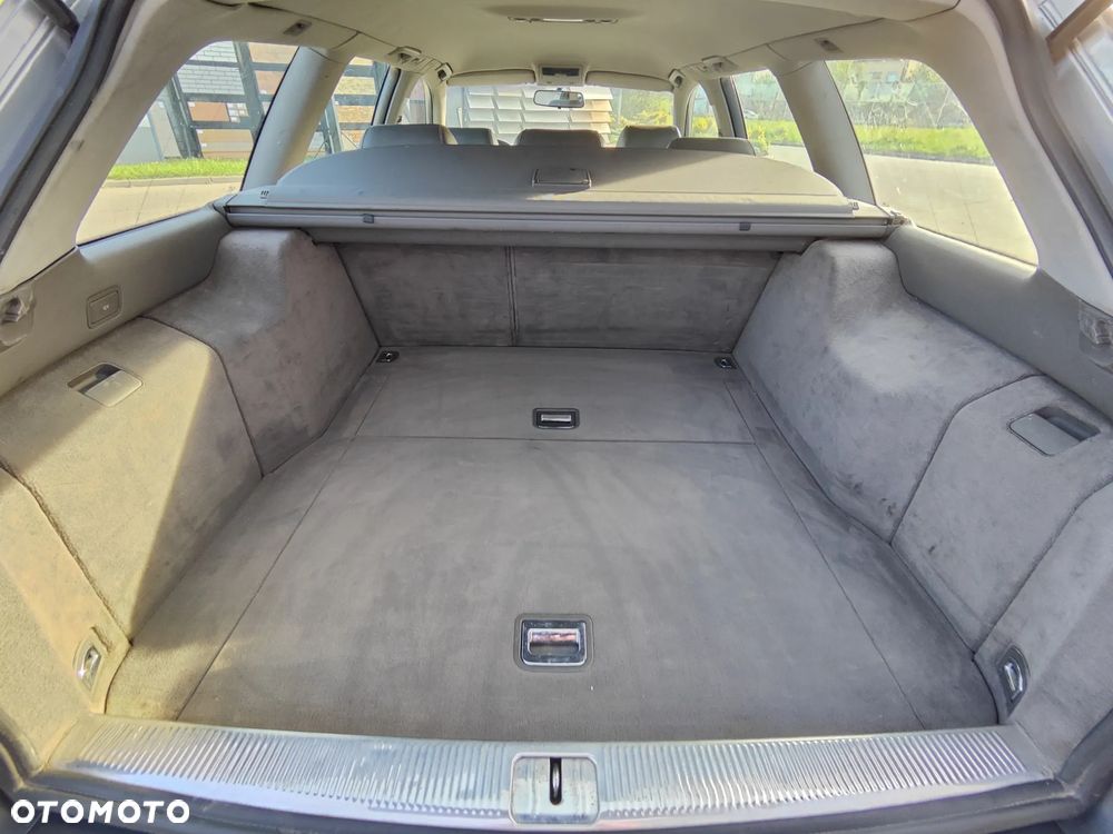 Audi A6 Avant 2.4 - 10
