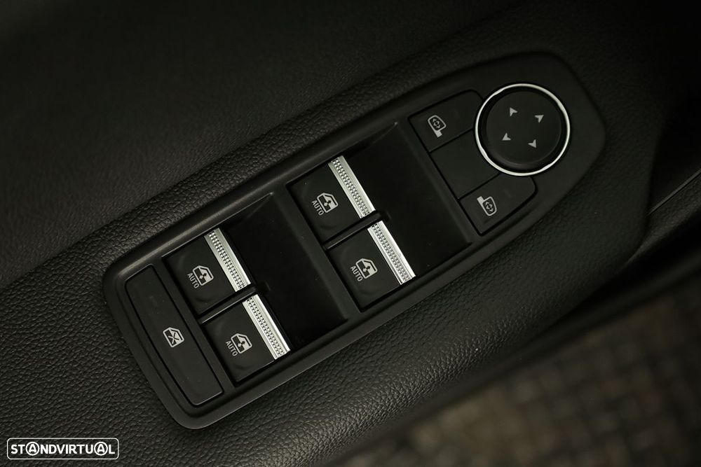 Renault Captur 1.0 TCe Techno Bi-Fuel - 22