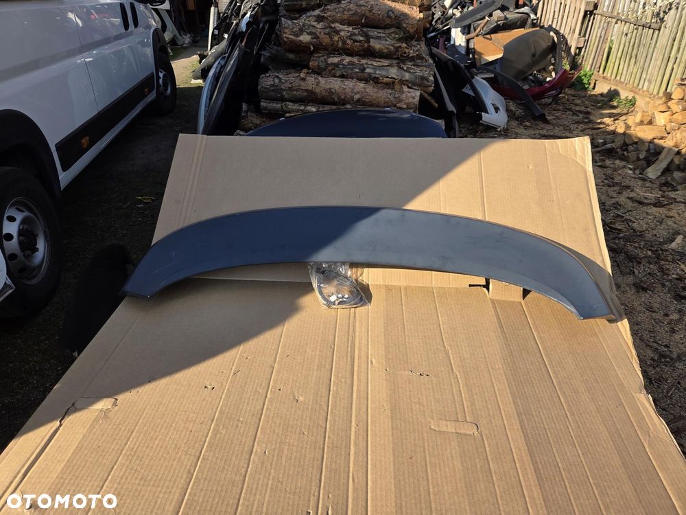 Spojler klapy tył tylnej bagażnika Opel Ampera Chevrolet Volt 22916000 22916012 2011-2015 - 1