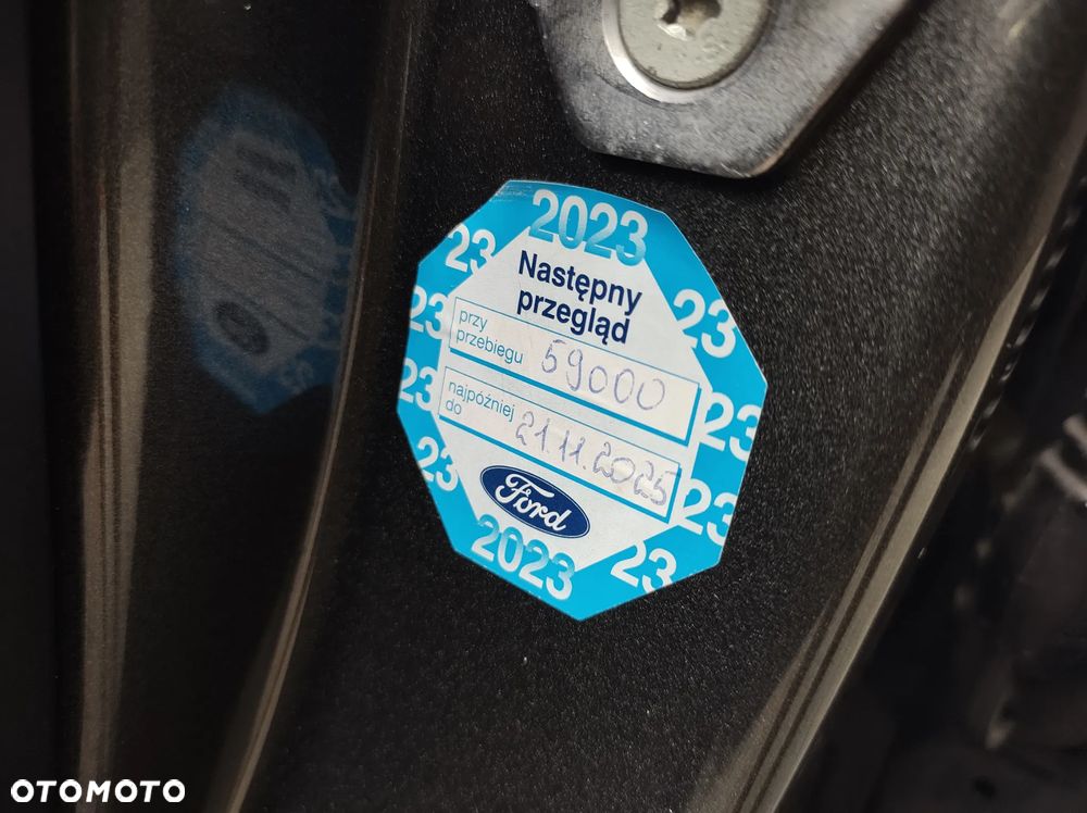 Ford Focus 1.0 EcoBoost Titanium X - 29