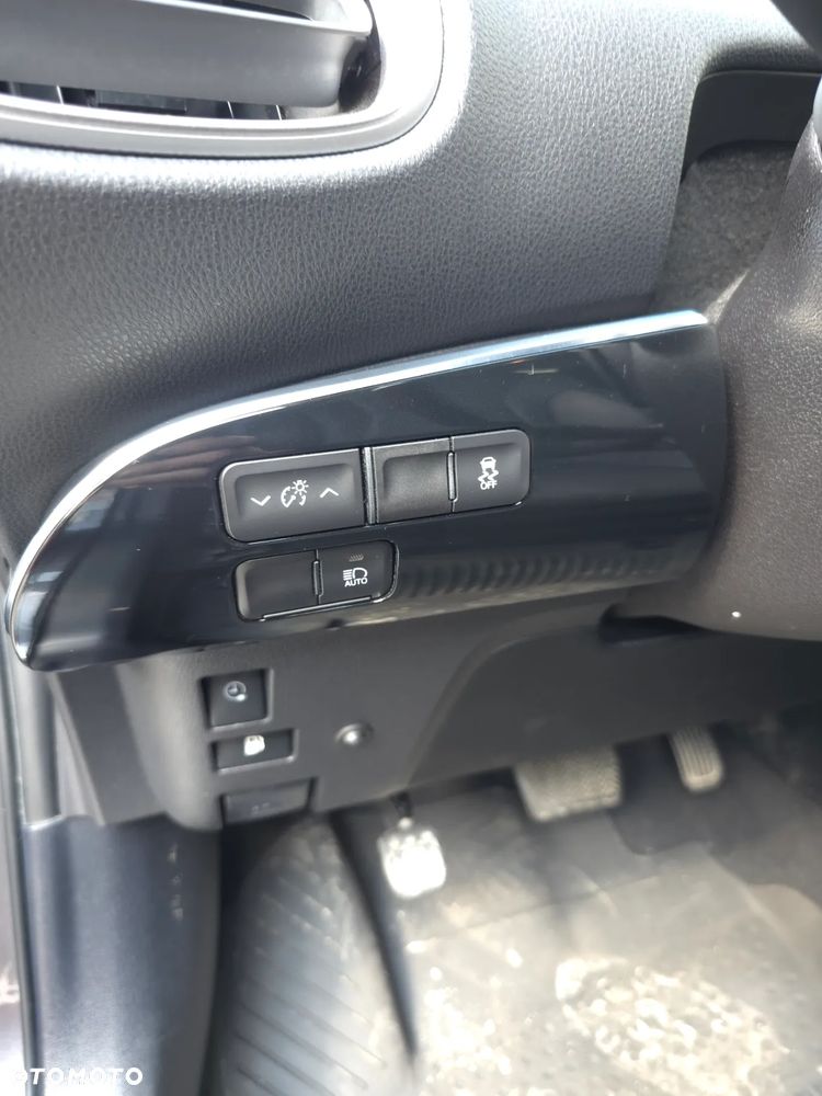 Toyota Prius - 16