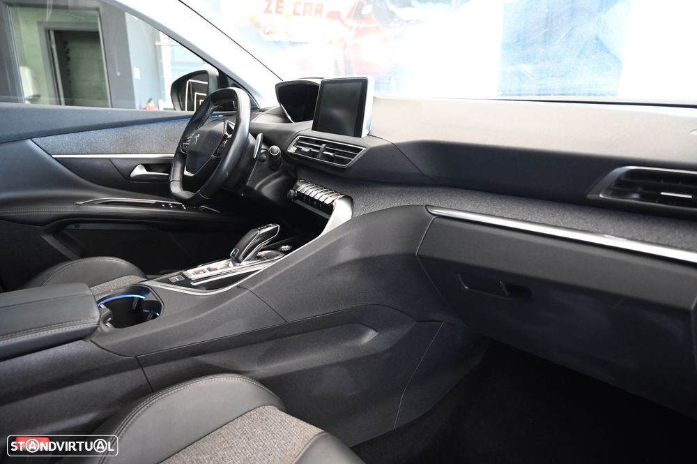 Peugeot 3008 BlueHDi 130 Stop & Start EAT8 Allure Pack - 9