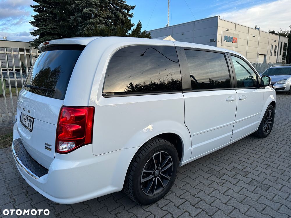 Dodge Grand Caravan 3.6 R/T - 5