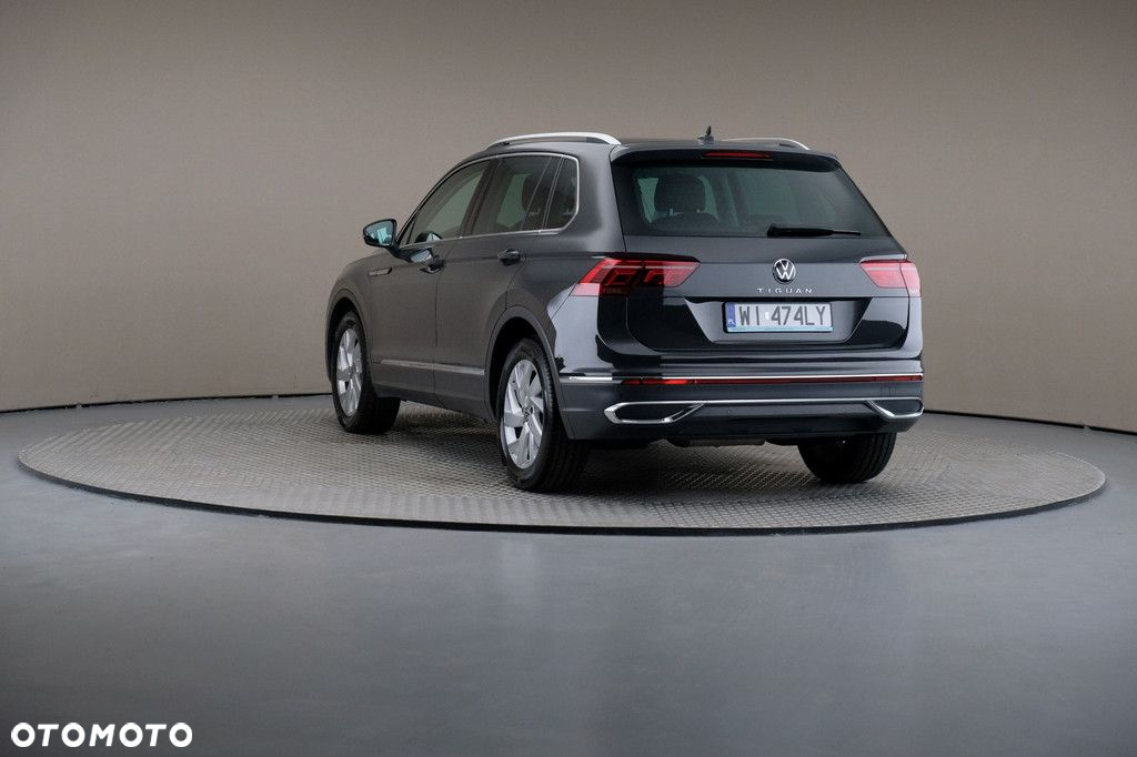 Volkswagen Tiguan - 2