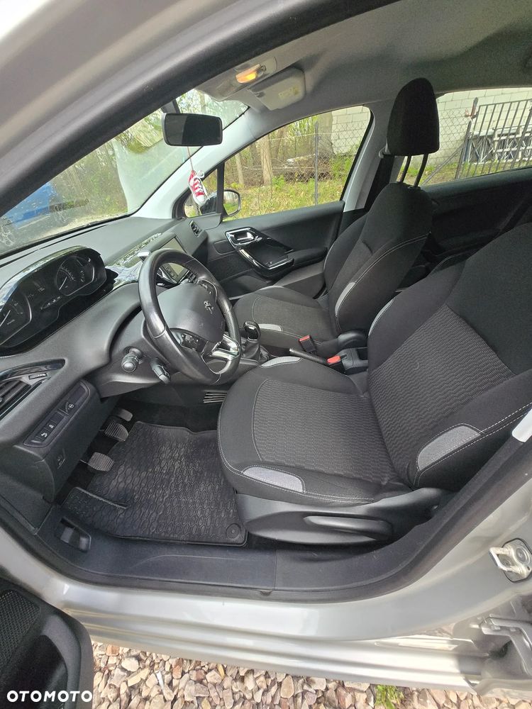Peugeot 208 1.2 PureTech Active - 5