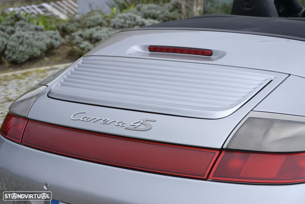 Porsche 911 (996) Carrera 4S Cabrio - 7