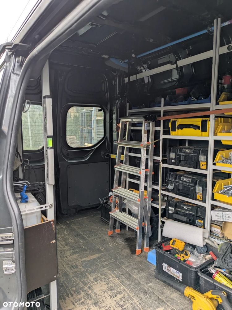 Ford TRANSIT CUSTOM - 18