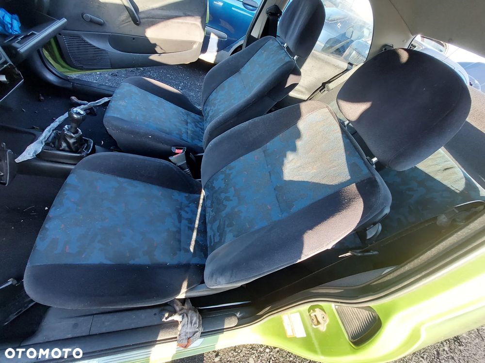 OPEL CORSA B FOTEL LEWY KIEROWCY PRAWY PASAŻERA PRZEDNI PRZÓD 52/9 - 1