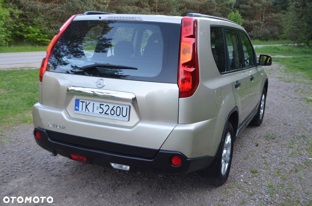 Nissan X-Trail 2.0 SE - 16