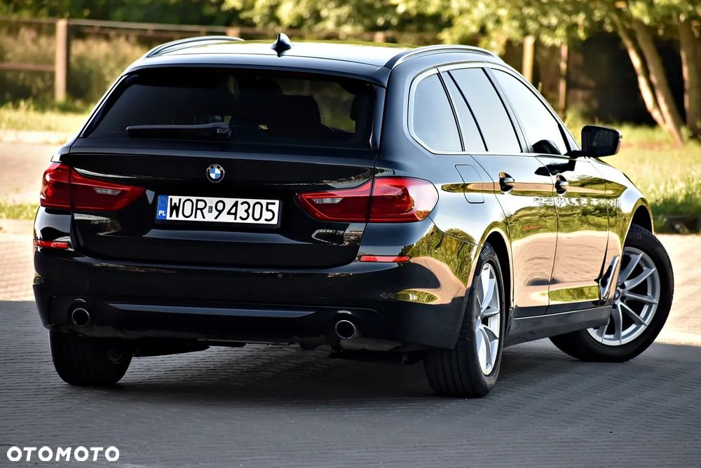 BMW Seria 5 520i - 22