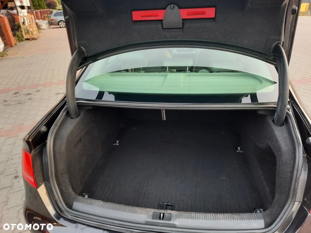 Audi A4 Limousine - 28