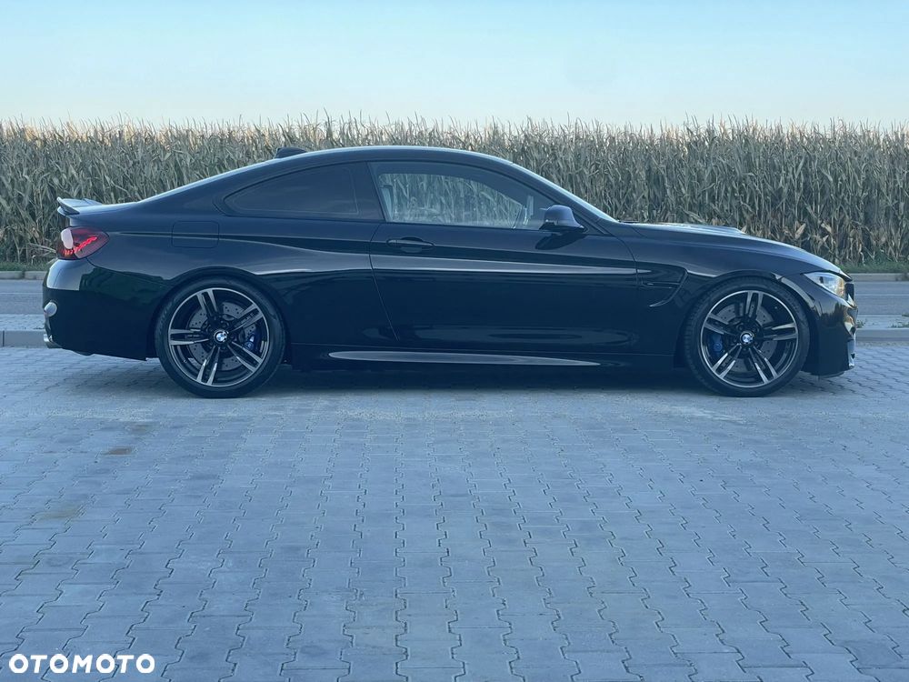 BMW M4 Coupe DKG - 21