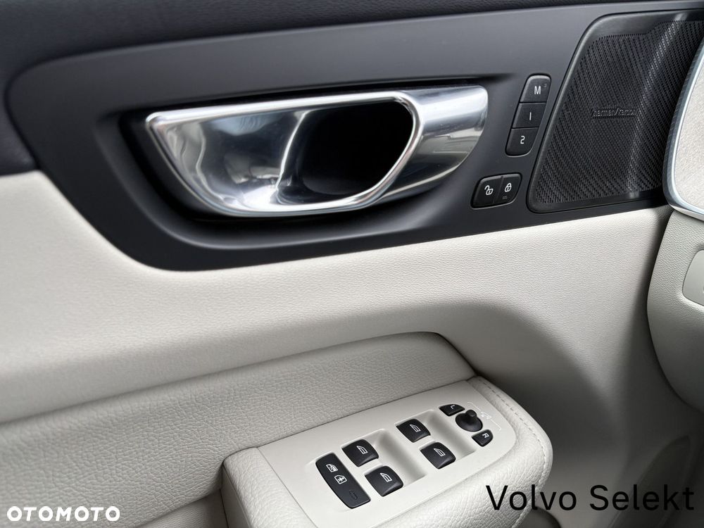 Volvo XC 60 - 18