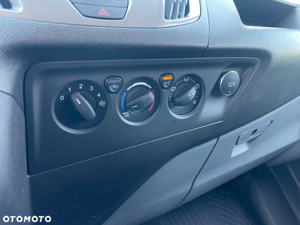 Ford Transit Custom - 12