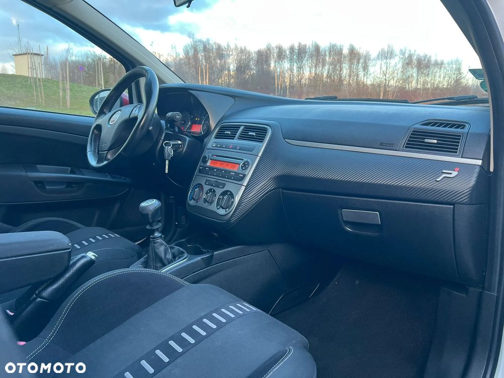 Fiat Punto - 30