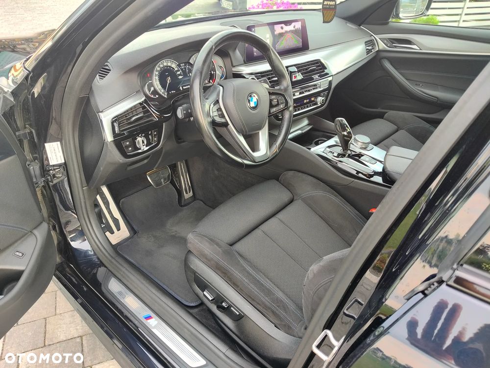 BMW Seria 5 520d xDrive M Sport sport - 12