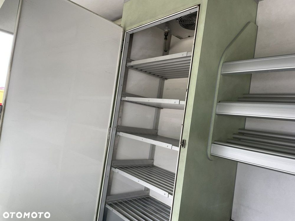 Mercedes-Benz Autosklep Gastronomiczny Warzywniak food truck foodtruck sklep W-zasi - 31