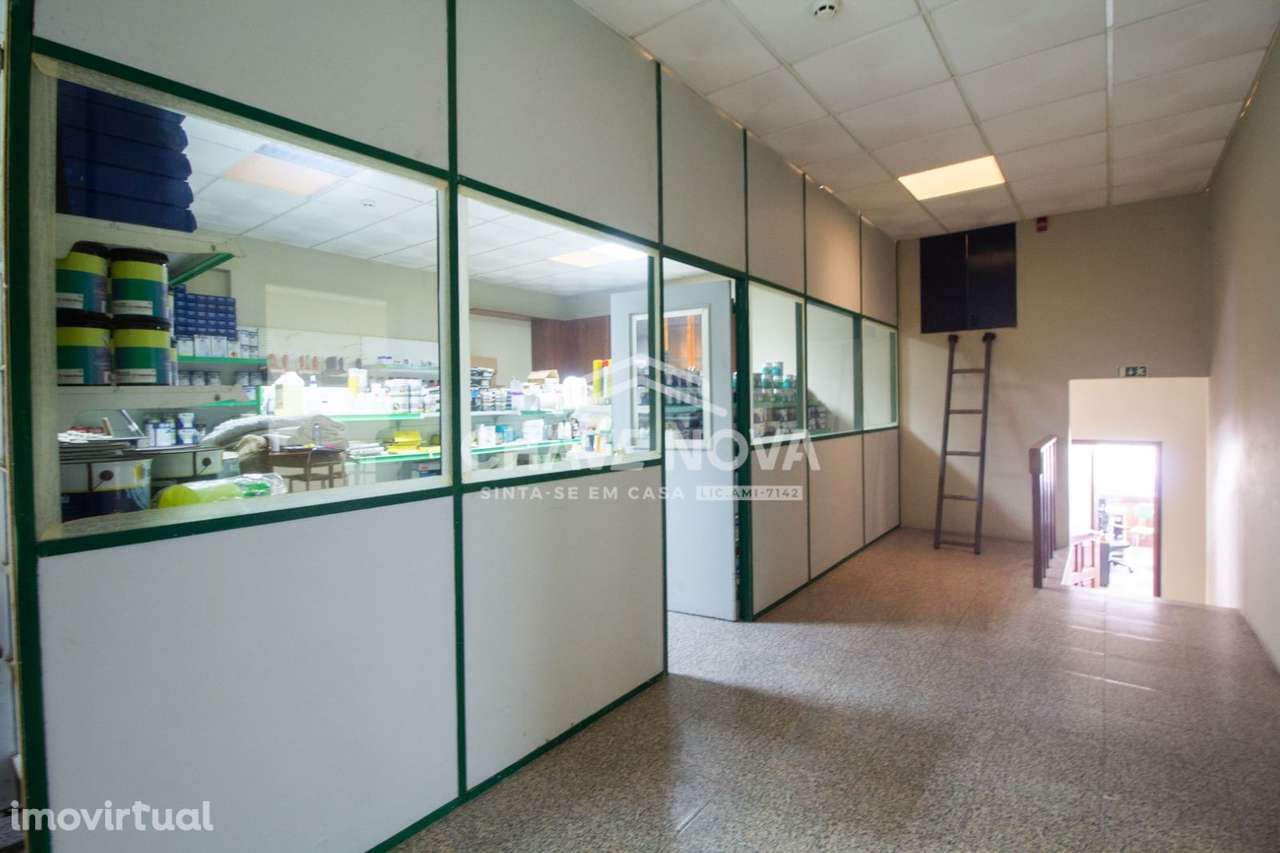Armazém c/ Negocio de Produtos de Manutenção Industrial em Fanzeres - Grande imagem: 3/22