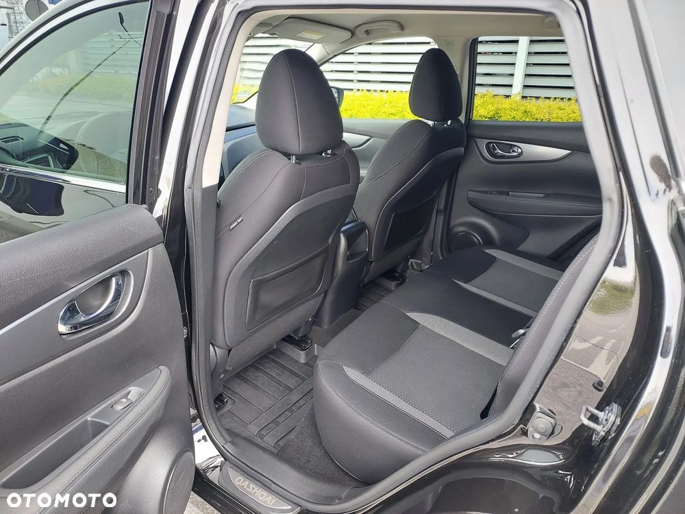 Nissan Qashqai 1.3 DIG-T N-WAY - 22