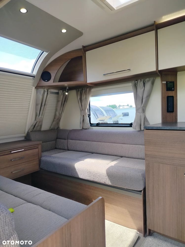 Bailey Phoenix 640 - 24