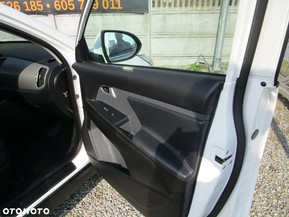 Kia Sportage 1.6 GDI 2WD ISG Vision - 27