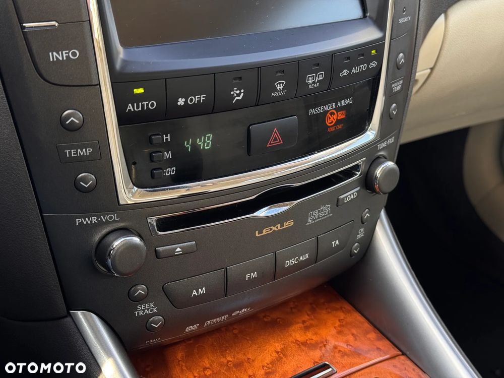 Lexus IS 250 Luxury Line - 23