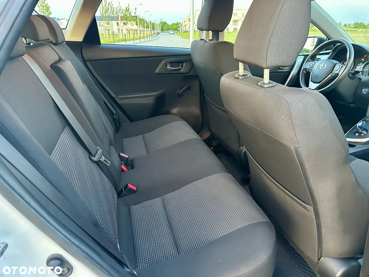 Toyota Auris Hybrid 135 Premium - 22