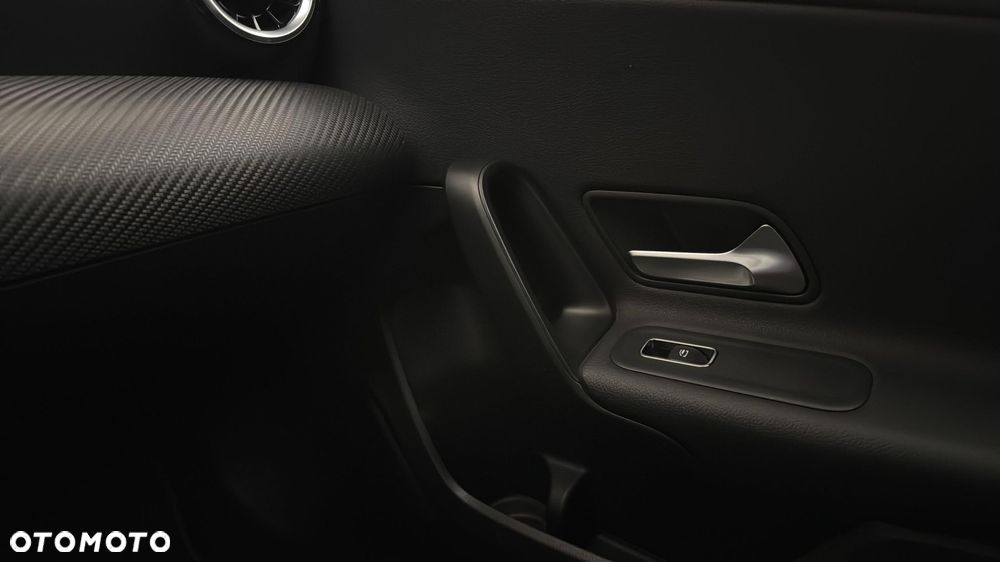 Mercedes-Benz Klasa A 200 7G-DCT - 21