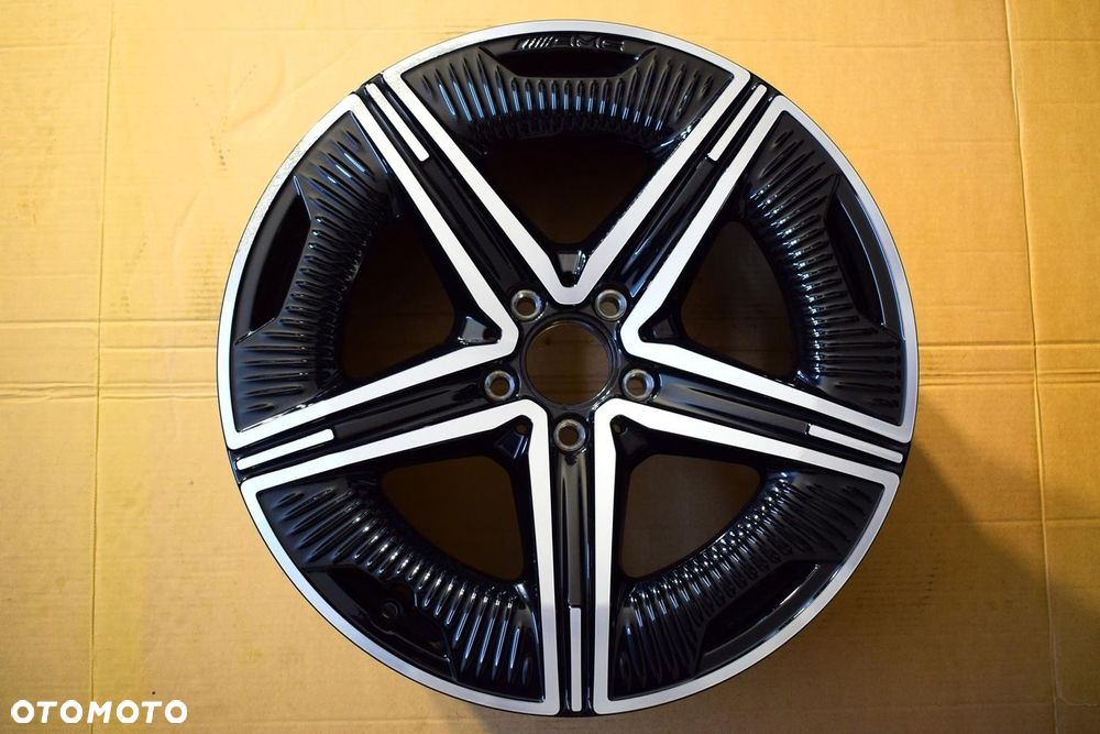 MERCEDES 19 AMG EQE W295 Electric Nowy Model Oryginał - 1