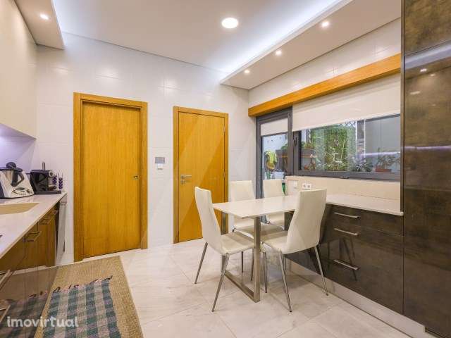 Moradia T3 mobilada e equipada com garagem fechada em Esgueira - Grande imagem: 5/50