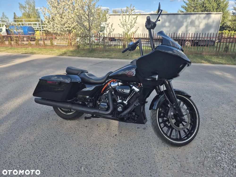 Harley-Davidson Touring Road Glide - 19