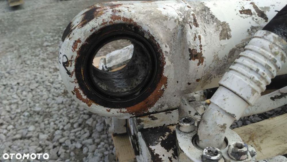 Siłownik Liebherr 312 [D135 S60 T60] - 5