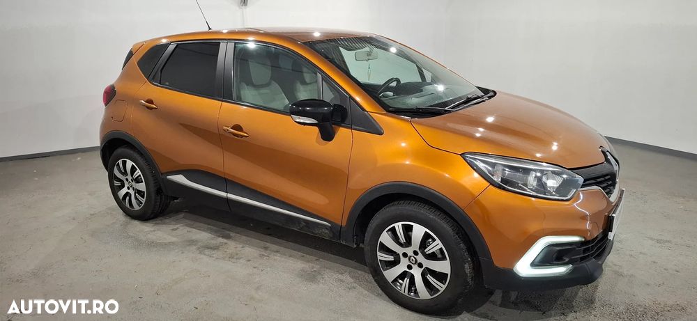 Renault Captur MHEV 140 Techno - 12