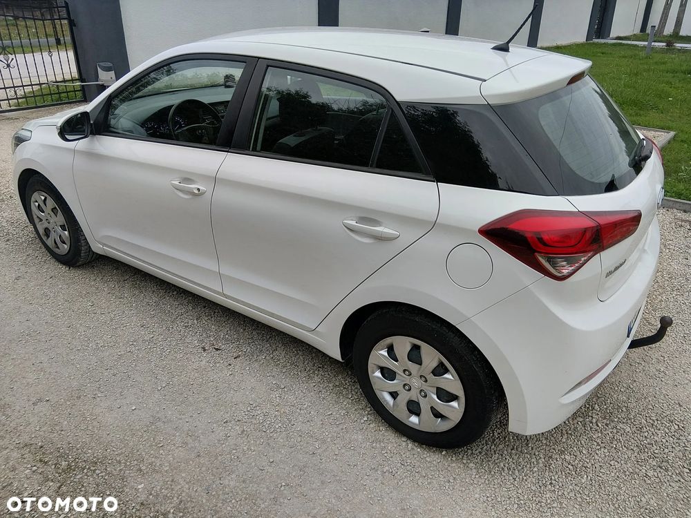 Hyundai i20 1.2 Pure - 9