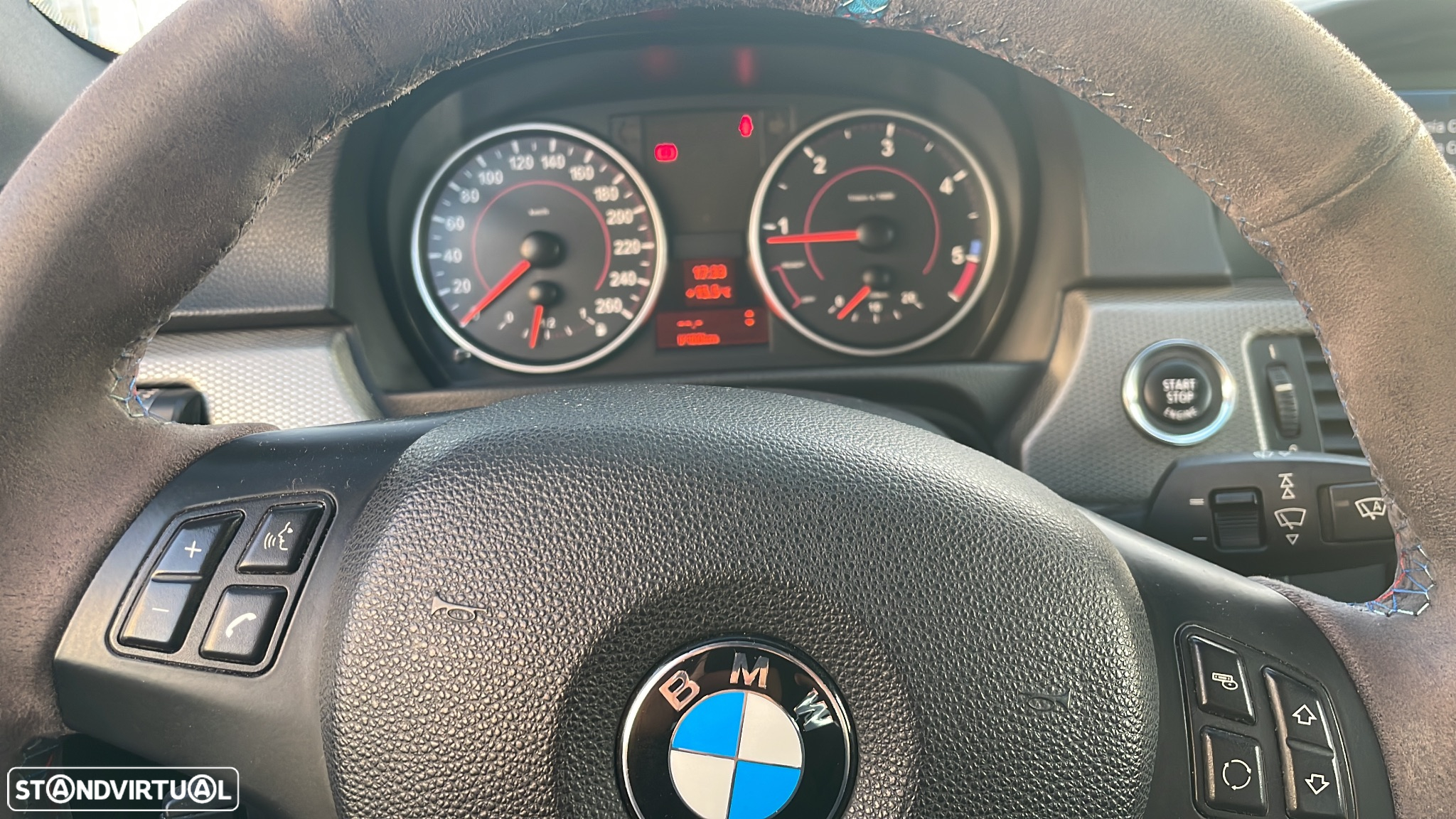 BMW 320 d Coupe Edição M - 23