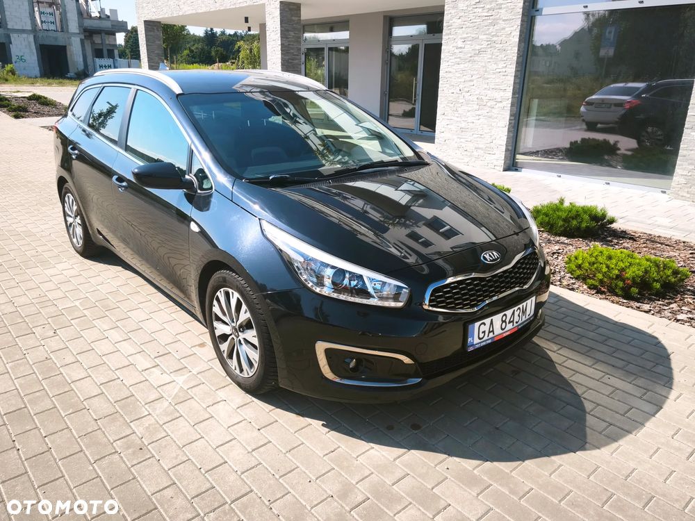 Kia Ceed 1.6 GDI ISG Platinum Edition - 2