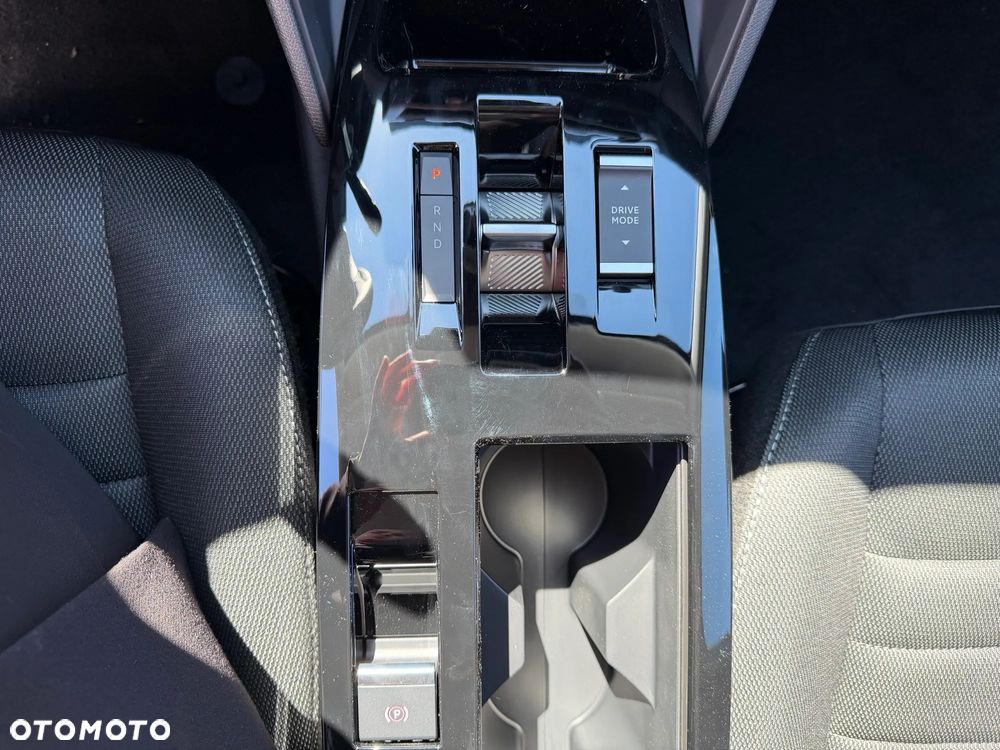 Citroën C4X 1.2 mHEV Plus eDCT6 - 13